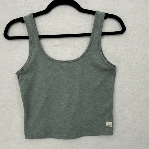 VUORI WOMEN'S HALO ESSENTIAL TANK MEDIUM VINTAGE PISTACHIO HEATHER MEDIUM - Picture 1 of 8